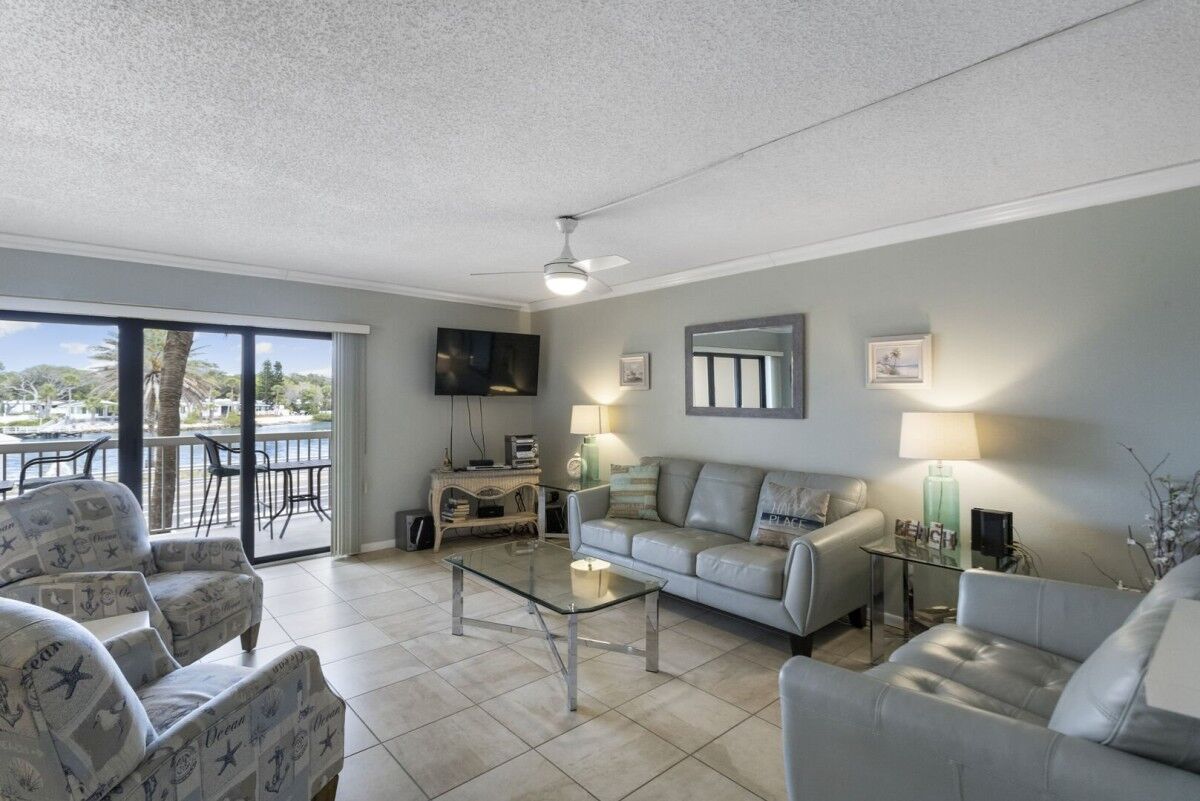 Living room of Fifty Gulfside 208